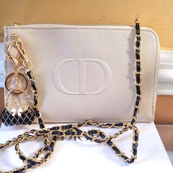 Dior - Picture 7 of 16